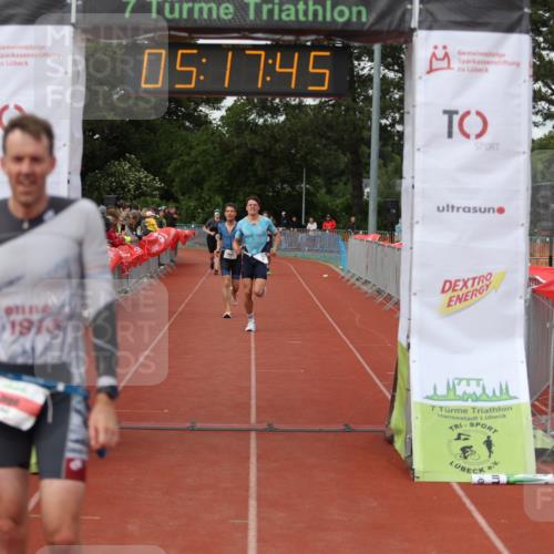 14.06.2026 - 7 Türme Triathlon Andreas Tolksdorf http://msf.ph/oto/9807317 14.06.2026 16:17:43 Ziel 653, 1222, 1372 meine-sportfotos.de