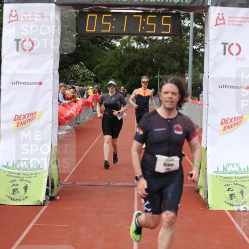 14.06.2026 - 7 Türme Triathlon Andreas Tolksdorf http://msf.ph/oto/9807339 14.06.2026 16:17:54 Ziel 1222, 1332, 1372, 1394, 1450, 1465, 1552 meine-sportfotos.de