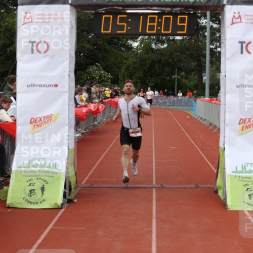 14.06.2026 - 7 Türme Triathlon Andreas Tolksdorf http://msf.ph/oto/9807351 14.06.2026 16:18:08 Ziel 679, 853, 1332 meine-sportfotos.de