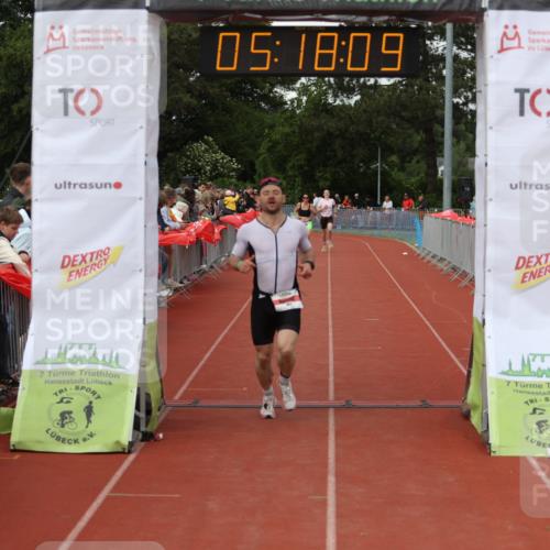 14.06.2026 - 7 Türme Triathlon Andreas Tolksdorf http://msf.ph/oto/9807352 14.06.2026 16:18:08 Ziel 679, 853, 1332 meine-sportfotos.de