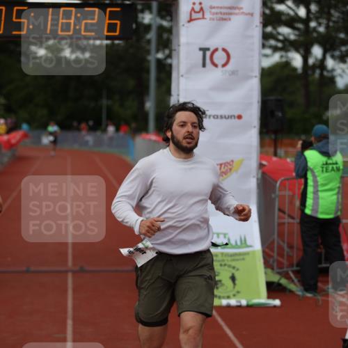 14.06.2026 - 7 Türme Triathlon Andreas Tolksdorf http://msf.ph/oto/9807367 14.06.2026 16:18:25 Ziel 1421, 1658 meine-sportfotos.de