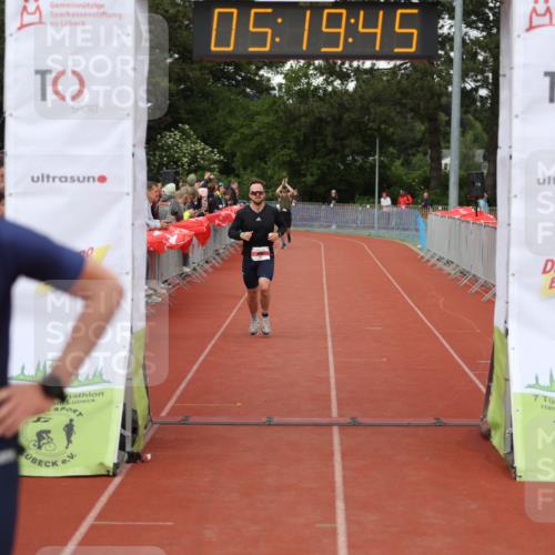 14.06.2026 - 7 Türme Triathlon Andreas Tolksdorf http://msf.ph/oto/9807416 14.06.2026 16:19:44 Ziel 727, 1387 meine-sportfotos.de