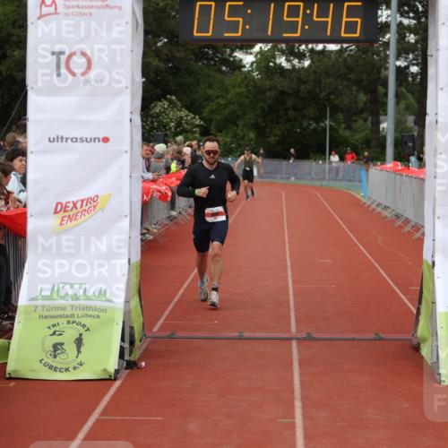 14.06.2026 - 7 Türme Triathlon Andreas Tolksdorf http://msf.ph/oto/9807419 14.06.2026 16:19:45 Ziel 727, 1387 meine-sportfotos.de