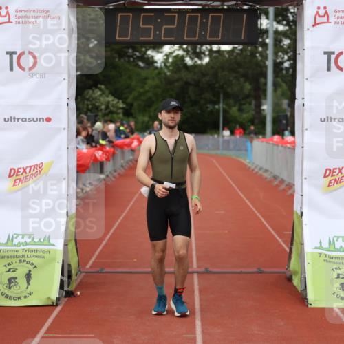 14.06.2026 - 7 Türme Triathlon Andreas Tolksdorf http://msf.ph/oto/9807431 14.06.2026 16:20:00 Ziel 902 meine-sportfotos.de