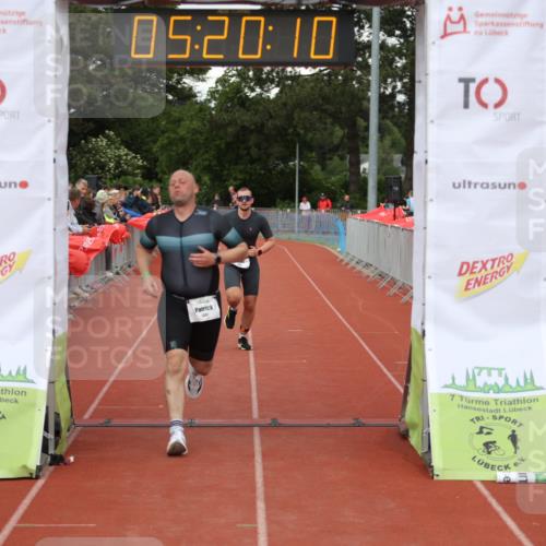 14.06.2026 - 7 Türme Triathlon Andreas Tolksdorf http://msf.ph/oto/9807440 14.06.2026 16:20:09 Ziel 1268, 1301 meine-sportfotos.de