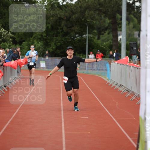 14.06.2026 - 7 Türme Triathlon Andreas Tolksdorf http://msf.ph/oto/9807446 14.06.2026 16:20:25 Ziel 758, 1388 meine-sportfotos.de