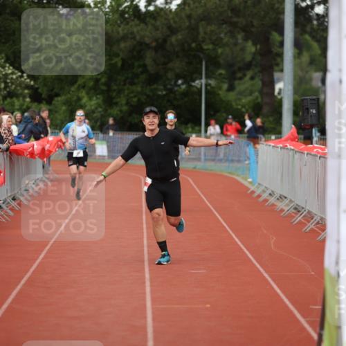 14.06.2026 - 7 Türme Triathlon Andreas Tolksdorf http://msf.ph/oto/9807447 14.06.2026 16:20:25 Ziel 758, 1388 meine-sportfotos.de