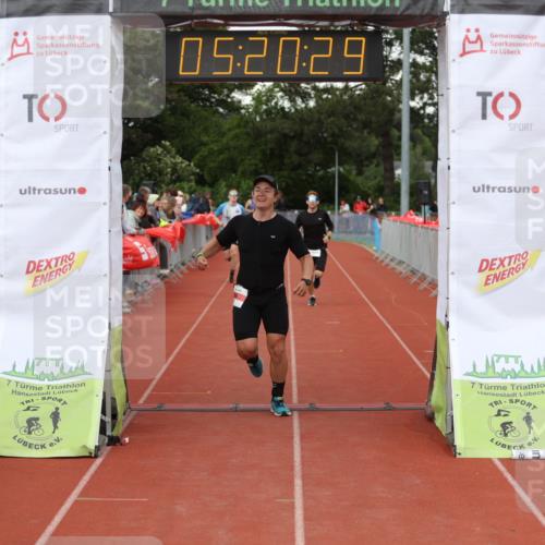 14.06.2026 - 7 Türme Triathlon Andreas Tolksdorf http://msf.ph/oto/9807449 14.06.2026 16:20:28 Ziel 758, 1388, 1430 meine-sportfotos.de