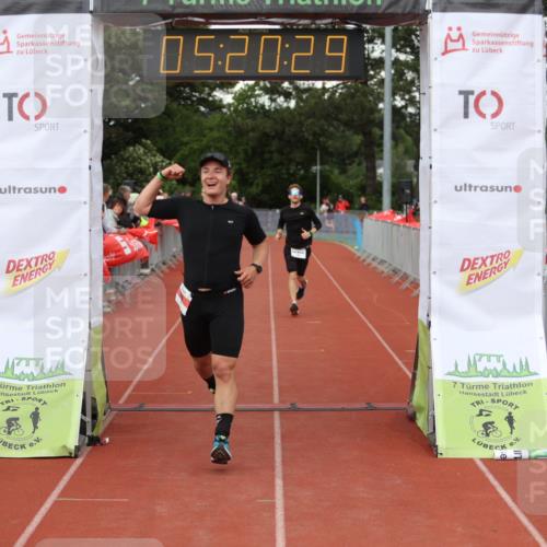 14.06.2026 - 7 Türme Triathlon Andreas Tolksdorf http://msf.ph/oto/9807451 14.06.2026 16:20:28 Ziel 758, 1388, 1430 meine-sportfotos.de