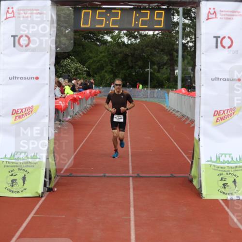 14.06.2026 - 7 Türme Triathlon Andreas Tolksdorf http://msf.ph/oto/9807520 14.06.2026 16:21:28 Ziel 704, 1228 meine-sportfotos.de