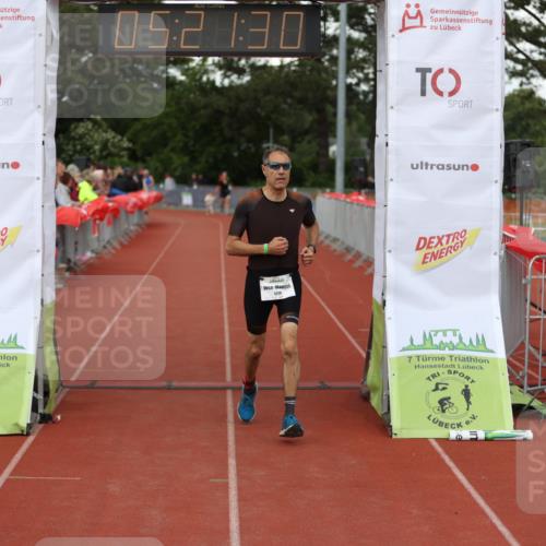 14.06.2026 - 7 Türme Triathlon Andreas Tolksdorf http://msf.ph/oto/9807524 14.06.2026 16:21:29 Ziel 704, 1228 meine-sportfotos.de