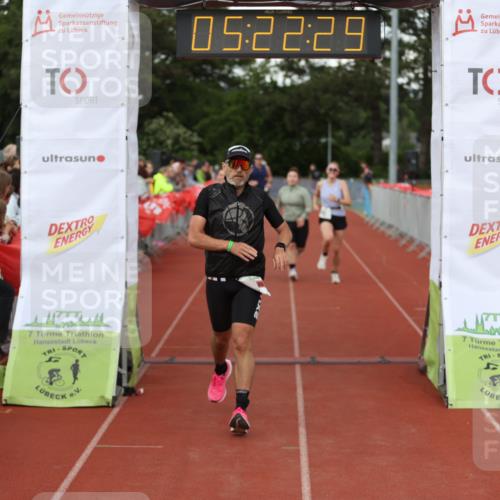 14.06.2026 - 7 Türme Triathlon Andreas Tolksdorf http://msf.ph/oto/9807569 14.06.2026 16:22:28 Ziel 796, 819, 939, 1366, 1800 meine-sportfotos.de