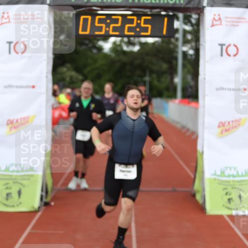 14.06.2026 - 7 Türme Triathlon Andreas Tolksdorf http://msf.ph/oto/9807592 14.06.2026 16:22:49 Ziel 874, 1261, 1316, 1422, 1446, 1487 meine-sportfotos.de