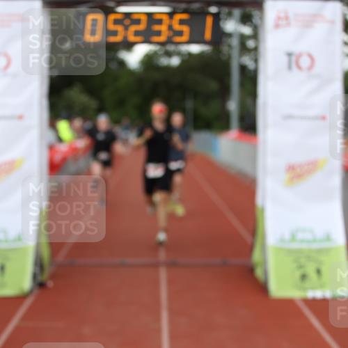 14.06.2026 - 7 Türme Triathlon Andreas Tolksdorf http://msf.ph/oto/9807656 14.06.2026 16:23:50 Ziel 867, 868, 1324, 1345, 1420 meine-sportfotos.de