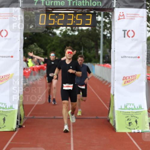 14.06.2026 - 7 Türme Triathlon Andreas Tolksdorf http://msf.ph/oto/9807657 14.06.2026 16:23:51 Ziel 867, 868, 1324, 1345, 1420 meine-sportfotos.de