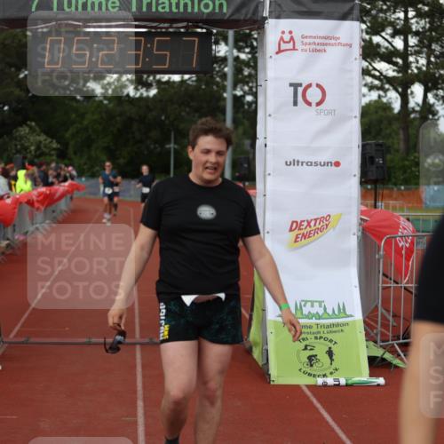 14.06.2026 - 7 Türme Triathlon Andreas Tolksdorf http://msf.ph/oto/9807660 14.06.2026 16:23:55 Ziel 867, 868, 1324, 1453, 1471 meine-sportfotos.de