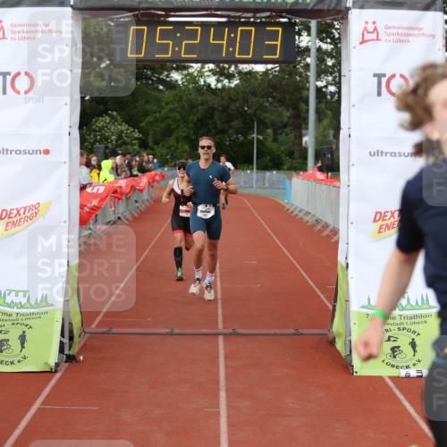 14.06.2026 - 7 Türme Triathlon Andreas Tolksdorf http://msf.ph/oto/9807667 14.06.2026 16:24:02 Ziel 601, 1453, 1471 meine-sportfotos.de