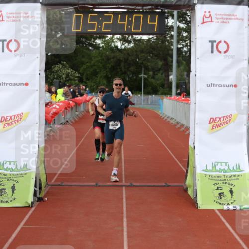 14.06.2026 - 7 Türme Triathlon Andreas Tolksdorf http://msf.ph/oto/9807669 14.06.2026 16:24:02 Ziel 601, 1453, 1471 meine-sportfotos.de