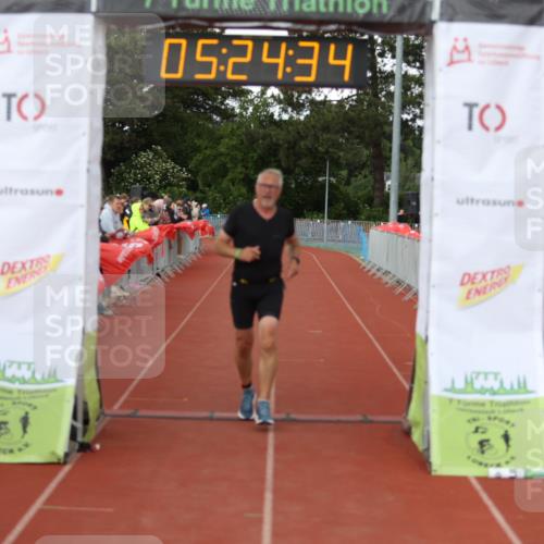 14.06.2026 - 7 Türme Triathlon Andreas Tolksdorf http://msf.ph/oto/9807679 14.06.2026 16:24:32 Ziel 1211 meine-sportfotos.de