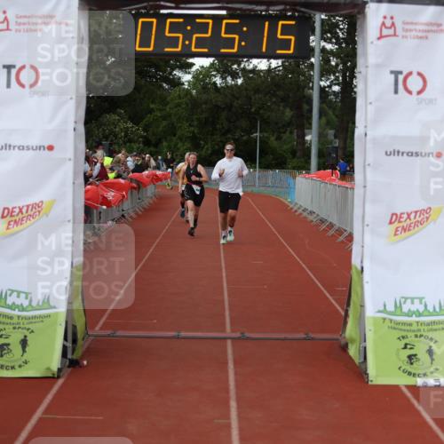 14.06.2026 - 7 Türme Triathlon Andreas Tolksdorf http://msf.ph/oto/9807688 14.06.2026 16:25:14 Ziel 970, 1323, 1460 meine-sportfotos.de