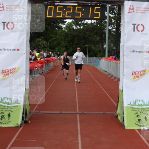 14.06.2026 - 7 Türme Triathlon Andreas Tolksdorf http://msf.ph/oto/9807690 14.06.2026 16:25:14 Ziel 970, 1323, 1460 meine-sportfotos.de