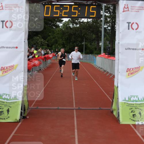 14.06.2026 - 7 Türme Triathlon Andreas Tolksdorf http://msf.ph/oto/9807694 14.06.2026 16:25:14 Ziel 970, 1323, 1460 meine-sportfotos.de