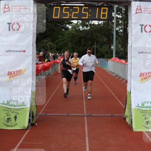 14.06.2026 - 7 Türme Triathlon Andreas Tolksdorf http://msf.ph/oto/9807700 14.06.2026 16:25:16 Ziel 970, 1323, 1460 meine-sportfotos.de