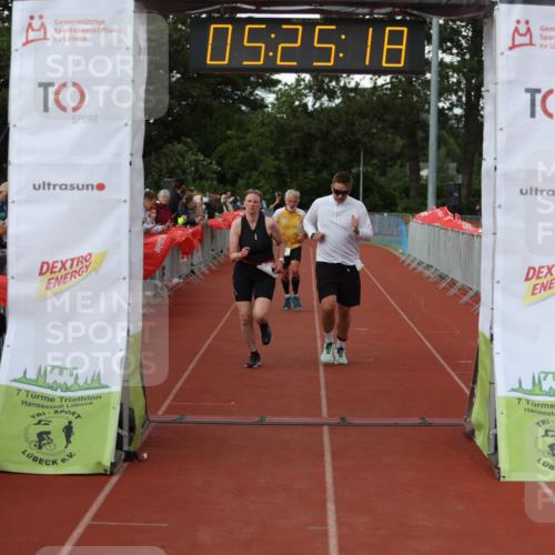 14.06.2026 - 7 Türme Triathlon Andreas Tolksdorf http://msf.ph/oto/9807703 14.06.2026 16:25:16 Ziel 970, 1323, 1460 meine-sportfotos.de