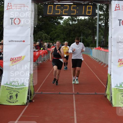 14.06.2026 - 7 Türme Triathlon Andreas Tolksdorf http://msf.ph/oto/9807707 14.06.2026 16:25:17 Ziel 970, 1323, 1460 meine-sportfotos.de