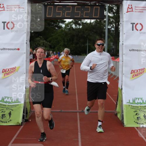 14.06.2026 - 7 Türme Triathlon Andreas Tolksdorf http://msf.ph/oto/9807714 14.06.2026 16:25:18 Ziel 970, 1323, 1460 meine-sportfotos.de