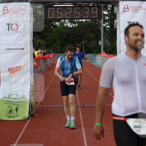14.06.2026 - 7 Türme Triathlon Andreas Tolksdorf http://msf.ph/oto/9807751 14.06.2026 16:25:37 Ziel 680, 768, 1231, 1242, 1331 meine-sportfotos.de