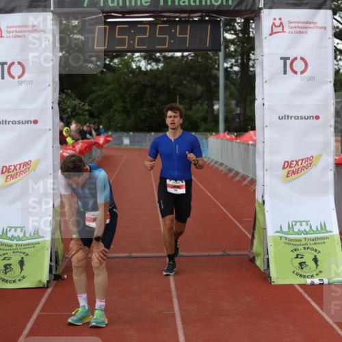 14.06.2026 - 7 Türme Triathlon Andreas Tolksdorf http://msf.ph/oto/9807771 14.06.2026 16:25:40 Ziel 680, 768, 1231, 1242 meine-sportfotos.de