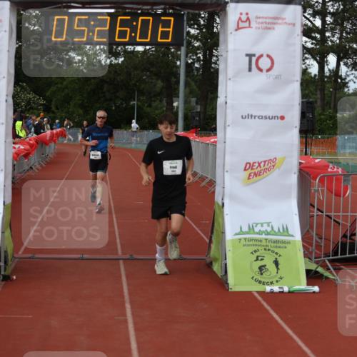 14.06.2026 - 7 Türme Triathlon Andreas Tolksdorf http://msf.ph/oto/9807789 14.06.2026 16:26:06 Ziel 1454, 1457 meine-sportfotos.de