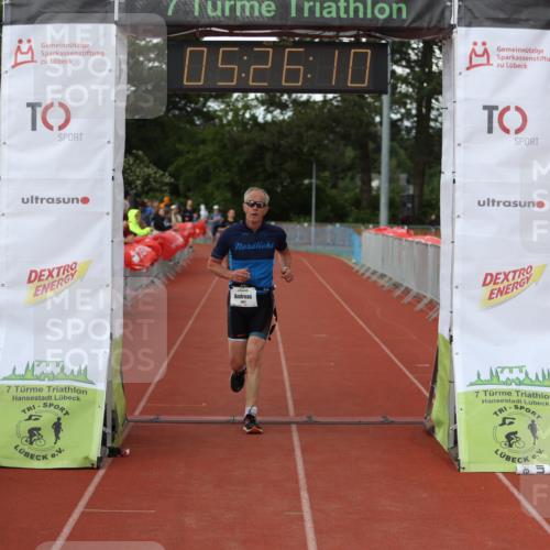 14.06.2026 - 7 Türme Triathlon Andreas Tolksdorf http://msf.ph/oto/9807803 14.06.2026 16:26:09 Ziel 1454, 1457, 1777 meine-sportfotos.de
