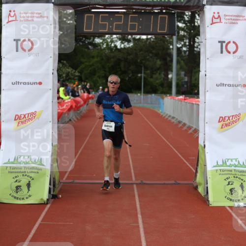 14.06.2026 - 7 Türme Triathlon Andreas Tolksdorf http://msf.ph/oto/9807805 14.06.2026 16:26:09 Ziel 1454, 1457, 1777 meine-sportfotos.de
