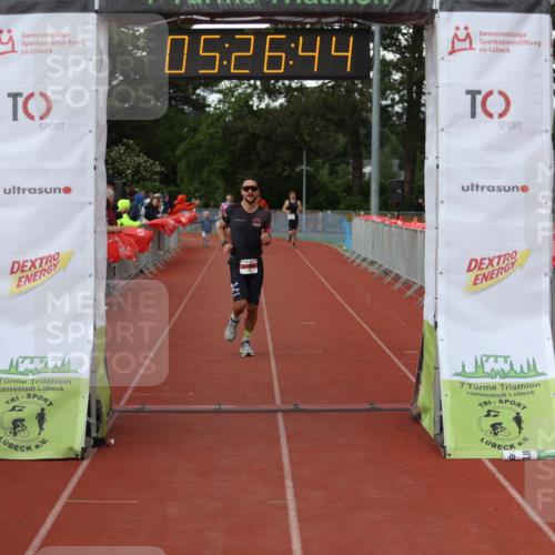 14.06.2026 - 7 Türme Triathlon Andreas Tolksdorf http://msf.ph/oto/9807904 14.06.2026 16:26:43 Ziel 695, 1775 meine-sportfotos.de