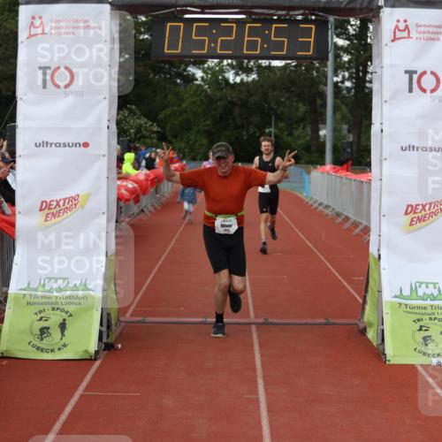 14.06.2026 - 7 Türme Triathlon Andreas Tolksdorf http://msf.ph/oto/9807943 14.06.2026 16:26:52 Ziel 695, 1022, 1254, 1396 meine-sportfotos.de