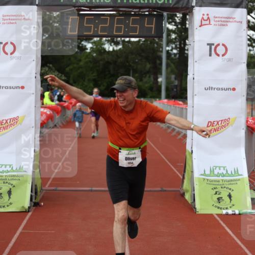 14.06.2026 - 7 Türme Triathlon Andreas Tolksdorf http://msf.ph/oto/9807967 14.06.2026 16:26:53 Ziel 695, 1022, 1254, 1396 meine-sportfotos.de