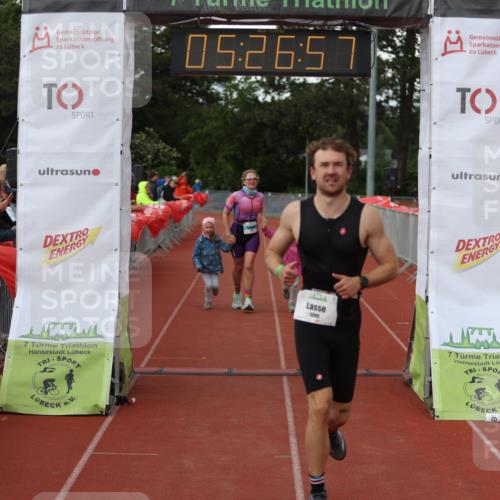 14.06.2026 - 7 Türme Triathlon Andreas Tolksdorf http://msf.ph/oto/9807987 14.06.2026 16:26:56 Ziel 1022, 1254, 1396 meine-sportfotos.de
