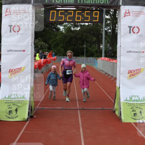 14.06.2026 - 7 Türme Triathlon Andreas Tolksdorf http://msf.ph/oto/9808003 14.06.2026 16:26:58 Ziel 1022, 1254, 1396 meine-sportfotos.de
