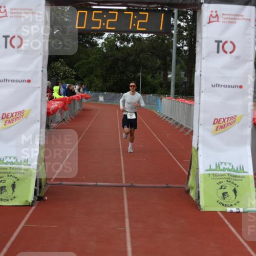 14.06.2026 - 7 Türme Triathlon Andreas Tolksdorf http://msf.ph/oto/9808028 14.06.2026 16:27:20 Ziel 1225 meine-sportfotos.de