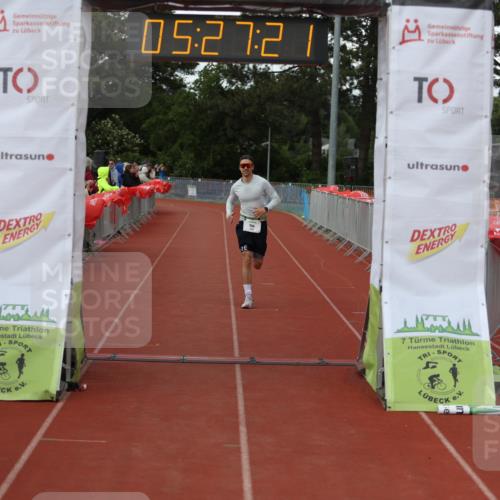 14.06.2026 - 7 Türme Triathlon Andreas Tolksdorf http://msf.ph/oto/9808032 14.06.2026 16:27:20 Ziel 1225 meine-sportfotos.de