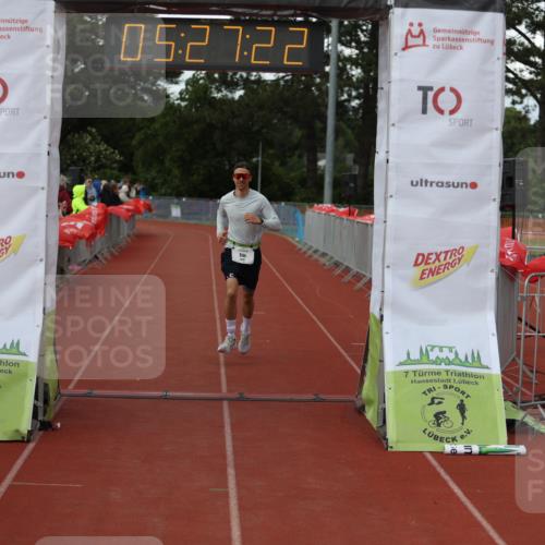14.06.2026 - 7 Türme Triathlon Andreas Tolksdorf http://msf.ph/oto/9808038 14.06.2026 16:27:21 Ziel 1225 meine-sportfotos.de