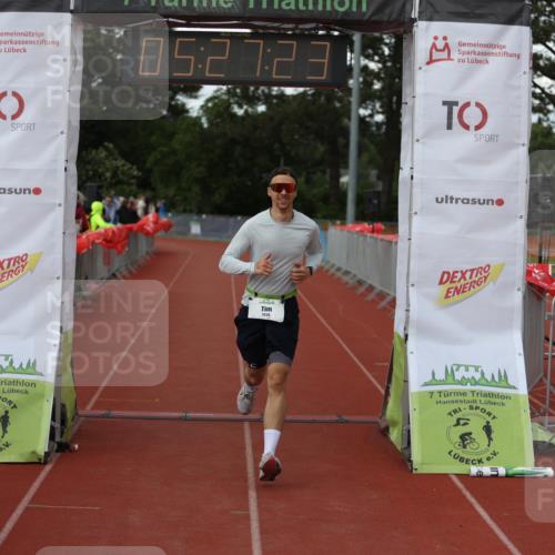 14.06.2026 - 7 Türme Triathlon Andreas Tolksdorf http://msf.ph/oto/9808046 14.06.2026 16:27:22 Ziel 1225 meine-sportfotos.de