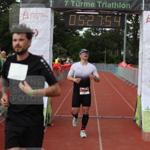 14.06.2026 - 7 Türme Triathlon Andreas Tolksdorf http://msf.ph/oto/9808072 14.06.2026 16:27:52 Ziel 670, 739, 1250 meine-sportfotos.de