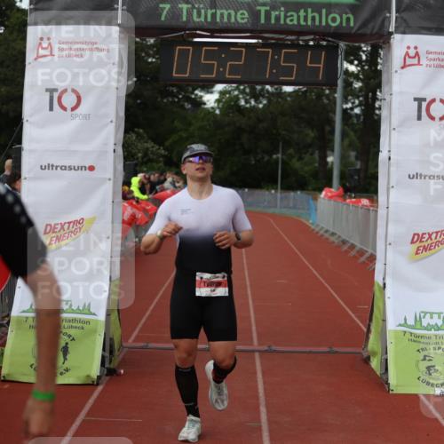 14.06.2026 - 7 Türme Triathlon Andreas Tolksdorf http://msf.ph/oto/9808077 14.06.2026 16:27:53 Ziel 670, 739, 1250 meine-sportfotos.de