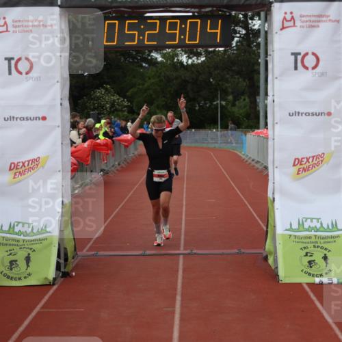 14.06.2026 - 7 Türme Triathlon Andreas Tolksdorf http://msf.ph/oto/9808112 14.06.2026 16:29:03 Ziel 645, 1458 meine-sportfotos.de