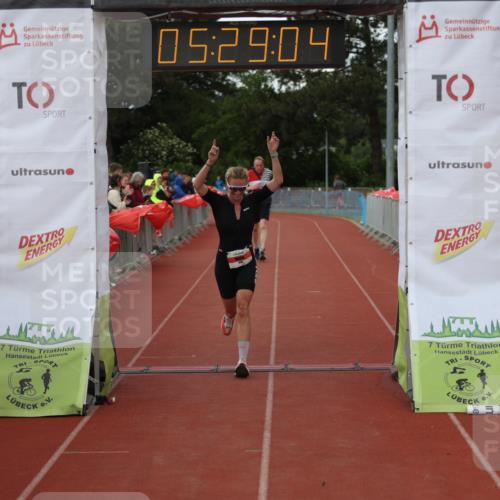 14.06.2026 - 7 Türme Triathlon Andreas Tolksdorf http://msf.ph/oto/9808114 14.06.2026 16:29:03 Ziel 645, 1458 meine-sportfotos.de