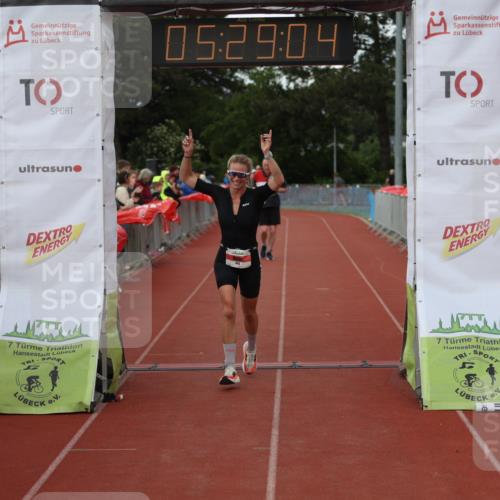 14.06.2026 - 7 Türme Triathlon Andreas Tolksdorf http://msf.ph/oto/9808117 14.06.2026 16:29:03 Ziel 645, 1458 meine-sportfotos.de