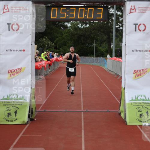 14.06.2026 - 7 Türme Triathlon Andreas Tolksdorf http://msf.ph/oto/9808278 14.06.2026 16:30:02 Ziel 698, 1329, 1485 meine-sportfotos.de